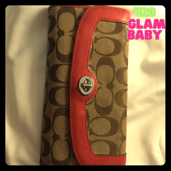 Coach Wallet | Designer | Real and Authentic - Picture 1 of 1